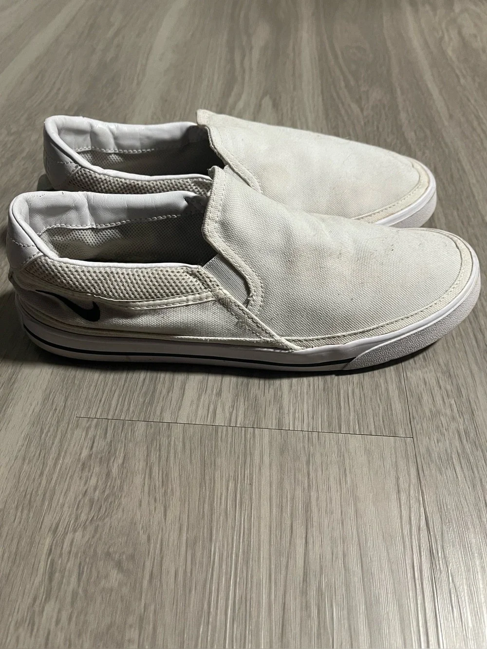 Nike classic slip